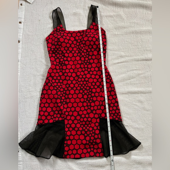 Figure hugging dress with trumpet effect, sheer straps, sheer back, built in cup - Picture 4 of 11